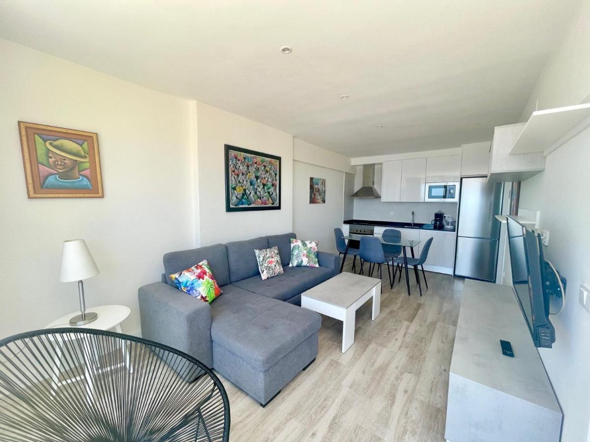 Gemelos 1 Modern Seaviews Бенидорм Екстериор снимка