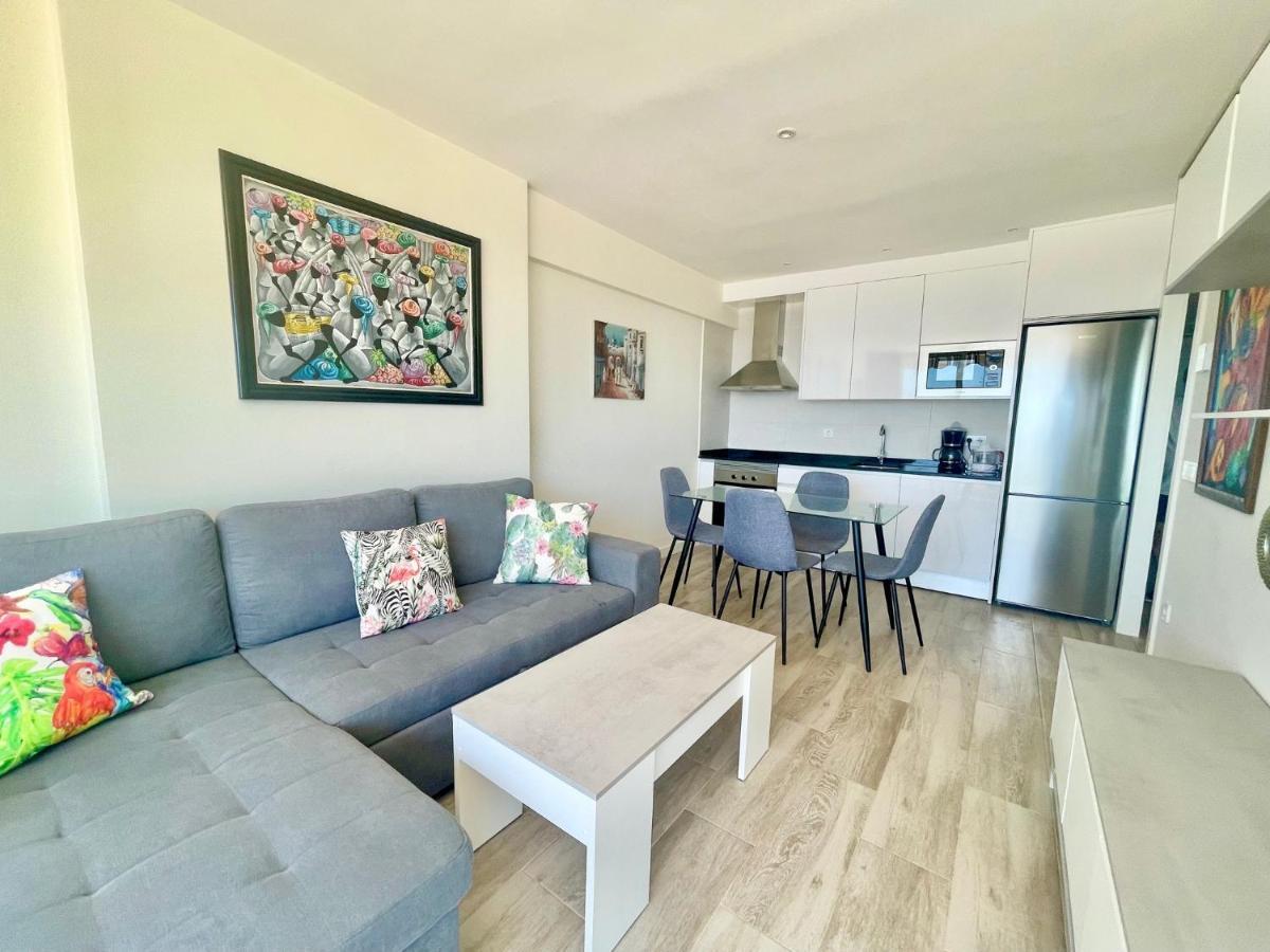 Gemelos 1 Modern Seaviews Бенидорм Екстериор снимка