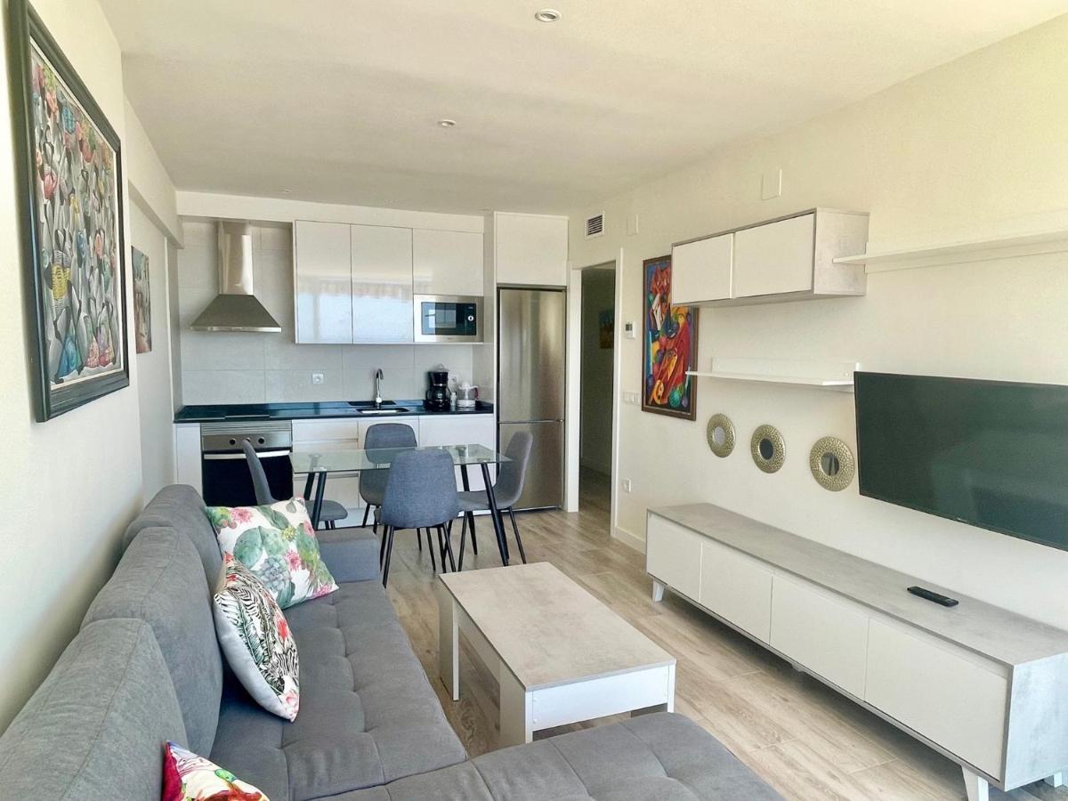 Gemelos 1 Modern Seaviews Бенидорм Екстериор снимка