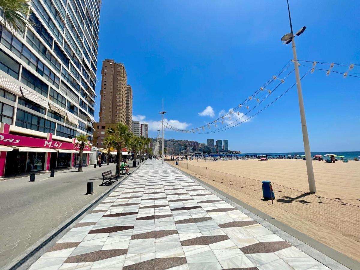 Gemelos 1 Modern Seaviews Бенидорм Екстериор снимка